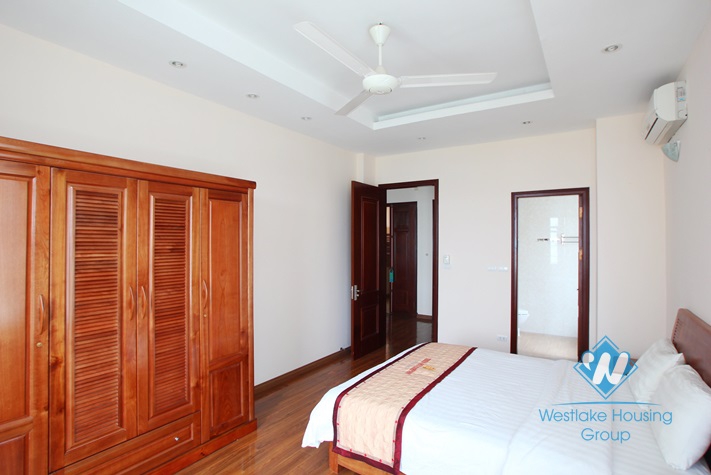 Lake view apartment for lease in Yen Phu Village, Tay Ho, Ha noi 